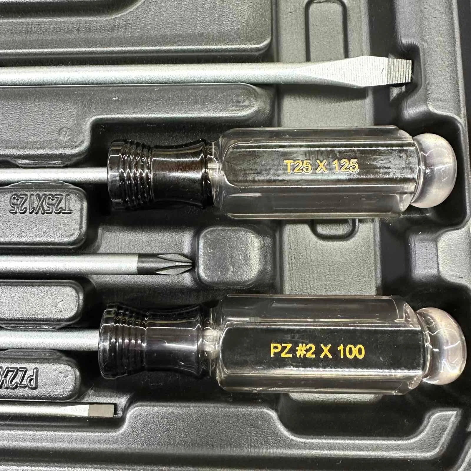 Brand New Magnetic 12 Pieces Tacklife HHS7B Screwdriver Set with Case