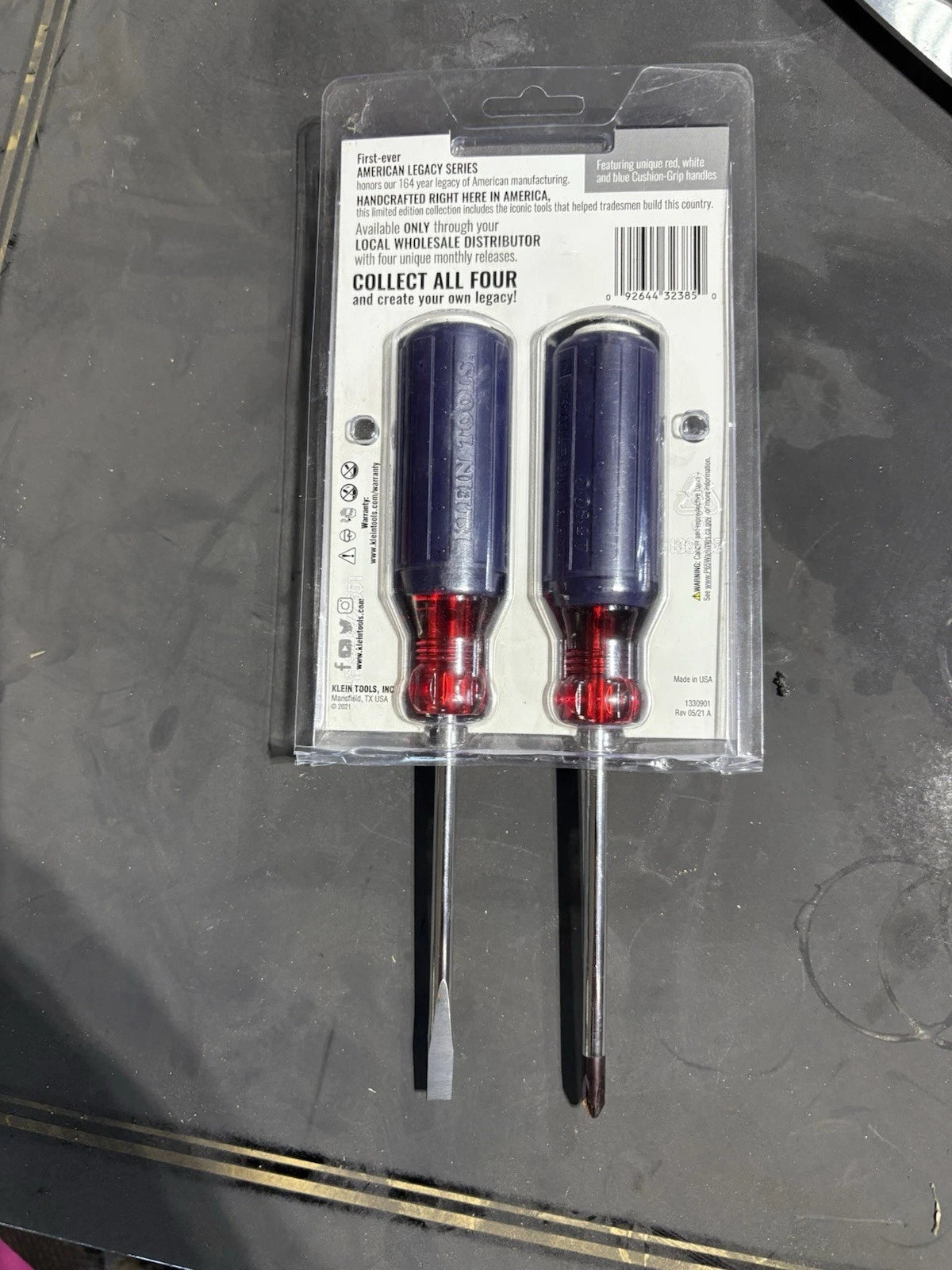 Klein 85442RWB American Legacy 2-Piece Screwdriver Set