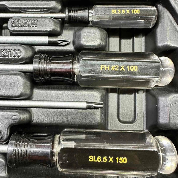 Brand New Magnetic 12 Pieces Tacklife HHS7B Screwdriver Set with Case