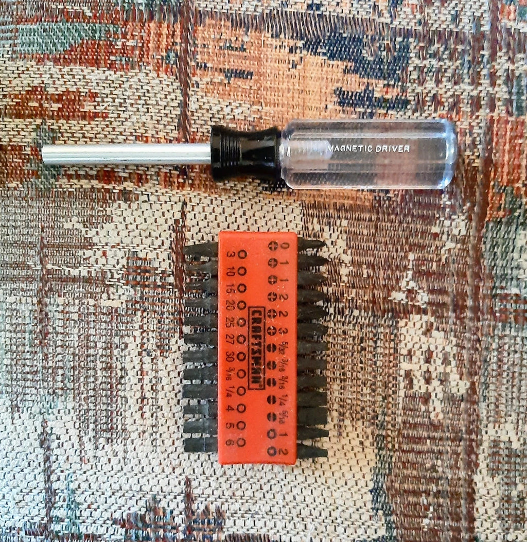 HUSKY MAGNETIC INSERT BIT HOLDER SCREWDRIVER WITH CRAFTSMAN 25 PIEICE BIT SET