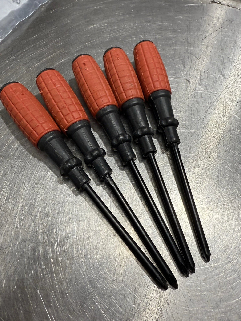 Set Of 5 Cross Slotted Philips Screwdriver Set with Nice Rubber Gripping Handle