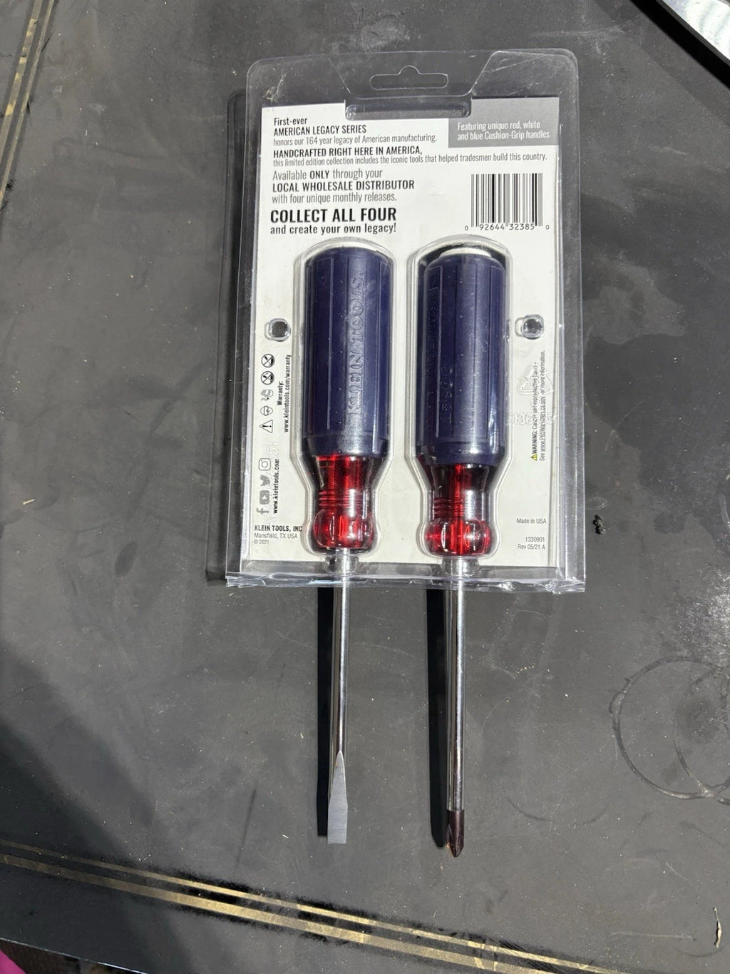 Klein 85442RWB American Legacy 2-Piece Screwdriver Set